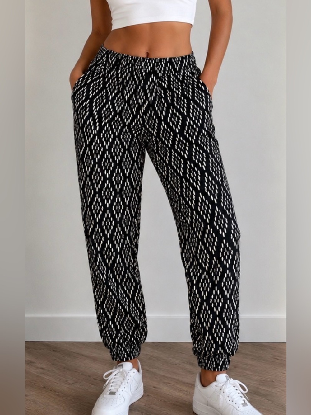 Abercrombie & Fitch Black and White Diamond-Print Joggers